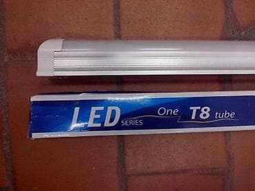 Led neonka sa postoljem T8, T5-20W. LED lampa neonka T8 18W, T5 20W na lalafo.rs Led neonka sa postoljem T8, T5-20W. LED lampa neonka T8 18W, T5 20W