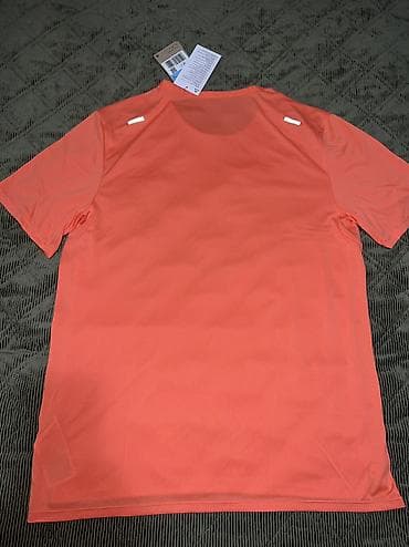 NIKE Rise 365 Men's Dri-FIT Short-Sleeve Running Top vel. M na lalafo.rs — 6 NIKE Rise 365 Men's Dri-FIT Short-Sleeve Running Top vel. M — 6