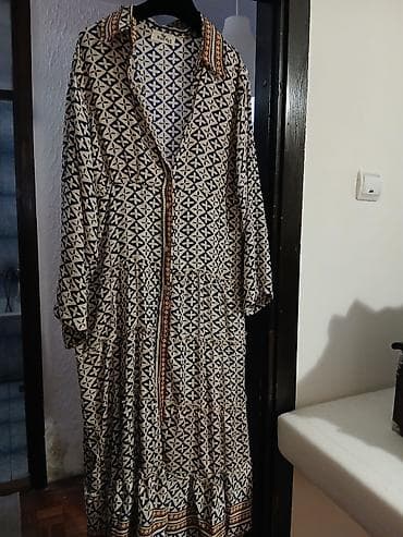 kom sa etiketom: Haljina svila u broju l nova sa etiketom at lalafo.rs — 2 kom sa etiketom: Haljina svila u broju l nova sa etiketom — 2