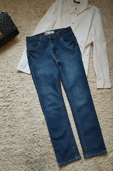 zenske original guess: LEVIS farmerke 511 u velicini XS. Perfektno stanje ☆ Materijal nije na lalafo.rs — 2 zenske original guess: LEVIS farmerke 511 u velicini XS. Perfektno stanje ☆ Materijal nije — 2