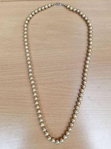Ogrlica biseri veštački duža 2 lepa ogrlica od veštačkih bisera boja na lalafo.rs — 1 Ogrlica biseri veštački duža 2 lepa ogrlica od veštačkih bisera boja — 1