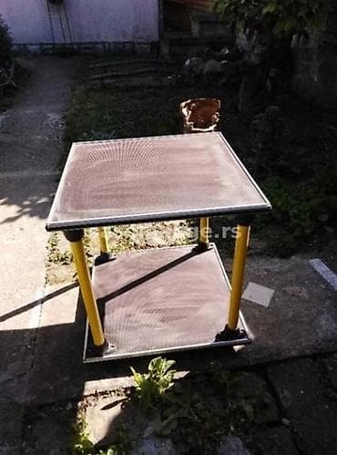 Stočić za terasu i dvorište at lalafo.rs Stočić za terasu i dvorište