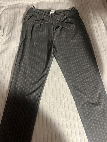 Sive ženske pantalone sa prugama – Kübra Woman’s Wear - Model/kod na lalafo.rs — 1 Sive ženske pantalone sa prugama – Kübra Woman’s Wear - Model/kod — 1