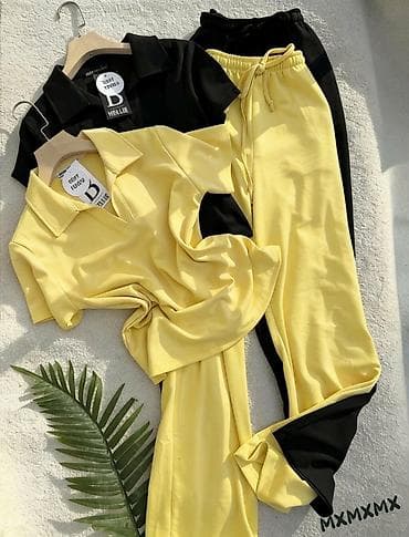 Dvoslojni komplet za žene – majica s kragnom + široke pantalone - na lalafo.rs Dvoslojni komplet za žene – majica s kragnom + široke pantalone -