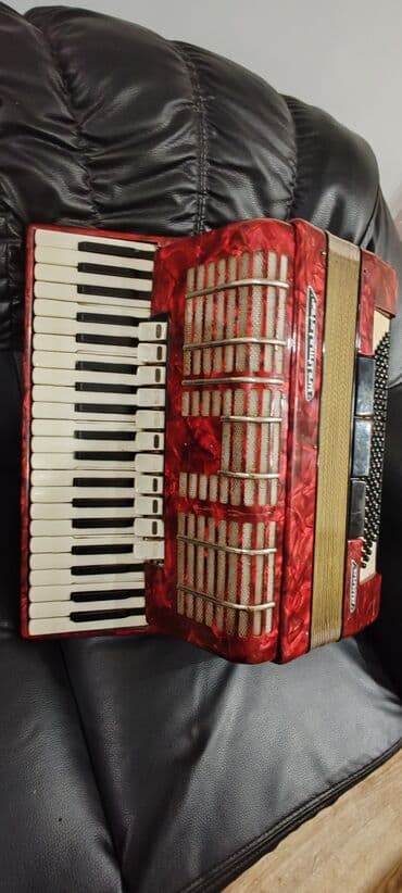 Accordions: Hohner 120 basa 8k sasvim harmonika 400e at lalafo.rs — 3 Accordions: Hohner 120 basa 8k sasvim harmonika 400e — 3