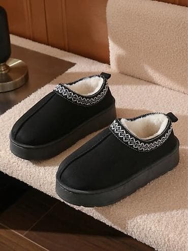 Ugg obuća 41, bоја - Crna na lalafo.rs — 2 Ugg obuća 41, bоја - Crna — 2