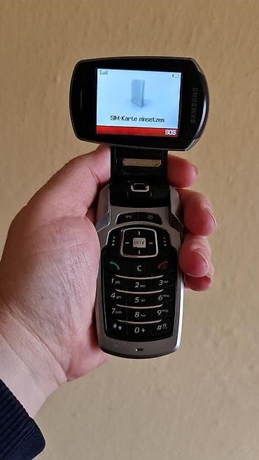 Samsung SGH-P900 preklopni mobilni telefon - Model: SGH-P900 na lalafo.rs — 8 Samsung SGH-P900 preklopni mobilni telefon - Model: SGH-P900 — 8