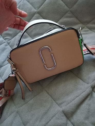 Marc Jakobs nova torbica.Nije nosena.Moze se nositi u ruci ili preko at lalafo.rs — 2 Marc Jakobs nova torbica.Nije nosena.Moze se nositi u ruci ili preko — 2