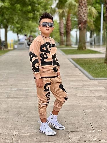 Dečiji komplet trenerke – duks i donji deo - Stil: moderni streetwear na lalafo.rs Dečiji komplet trenerke – duks i donji deo - Stil: moderni streetwear