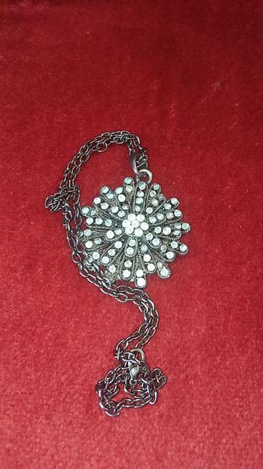 Necklaces: Veliki starinski lanac sa priveskom i kamenjem at lalafo.rs — 1 Necklaces: Veliki starinski lanac sa priveskom i kamenjem — 1
