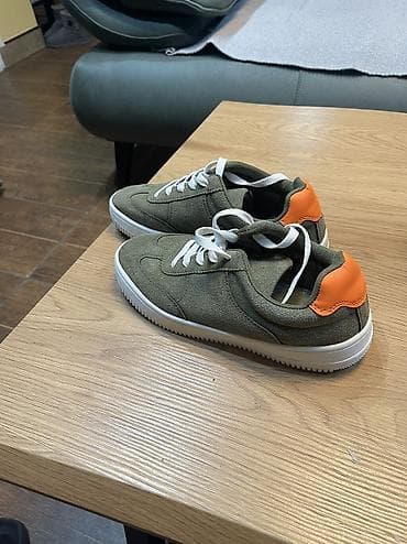 za svaki dan: Patike Reserved, veličina 37 - Model: casual sneakers - Boja na lalafo.rs — 3 za svaki dan: Patike Reserved, veličina 37 - Model: casual sneakers - Boja — 3