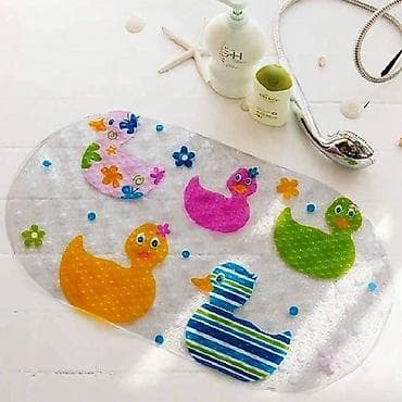 Protivklizajuća podloga za kadu sa šarenim patkicama - Materijal na lalafo.rs Protivklizajuća podloga za kadu sa šarenim patkicama - Materijal