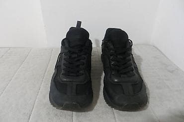 LACOSTE br 44,5 kao nove, bez mana bilo kakve greske, noviji model na lalafo.rs — 2 LACOSTE br 44,5 kao nove, bez mana bilo kakve greske, noviji model — 2