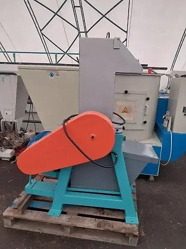 Tools & Equipment: Drobilica za drvo MN 🪓 Tehničke karakteristike: Snaga motora: 7,5 KW at lalafo.rs — 4 Tools & Equipment: Drobilica za drvo MN 🪓 Tehničke karakteristike: Snaga motora: 7,5 KW — 4