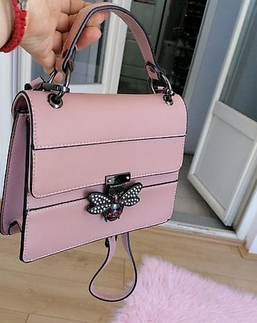 zenske original guess: Prelepa unikat Tašnica
Uvoz Francuska
Novo na lalafo.rs — 4 zenske original guess: Prelepa unikat Tašnica
Uvoz Francuska
Novo — 4