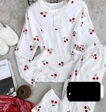 Ženske pidžame – komplet majica + pantalone - Materijal: mekana na lalafo.rs Ženske pidžame – komplet majica + pantalone - Materijal: mekana