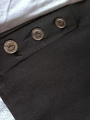 Ženske 3/4 pantalone, marke Karina Bugarska. Vel. 54. Materijal na lalafo.rs — 7 Ženske 3/4 pantalone, marke Karina Bugarska. Vel. 54. Materijal — 7