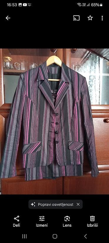 Ocuvan kvalitetan komplet velicina 40,prelepo stoji at lalafo.rs Ocuvan kvalitetan komplet velicina 40,prelepo stoji