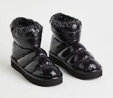 Pufnaste zimske čizme – crne, sjajne - Model: kratke, „puffer” čizme na lalafo.rs — 1 Pufnaste zimske čizme – crne, sjajne - Model: kratke, „puffer” čizme — 1