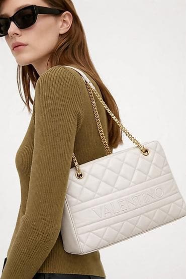 Valentino torba preko ramena - Model: ženska torba sa lancem preko na lalafo.rs Valentino torba preko ramena - Model: ženska torba sa lancem preko