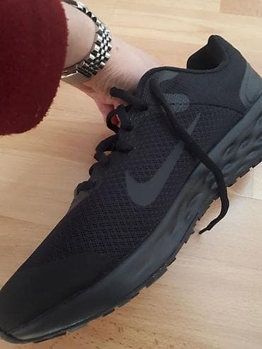 Patike Nike original. Samo jednom obuvene, tesne su mi zato ih na lalafo.rs — 2 Patike Nike original. Samo jednom obuvene, tesne su mi zato ih — 2