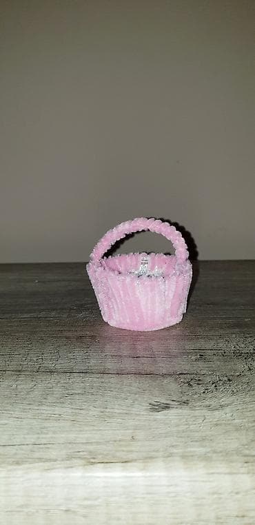 cup: Korpice za aranziranje od plisanih zica.Razne boje. 50 dinara manje at lalafo.rs — 4 cup: Korpice za aranziranje od plisanih zica.Razne boje. 50 dinara manje — 4
