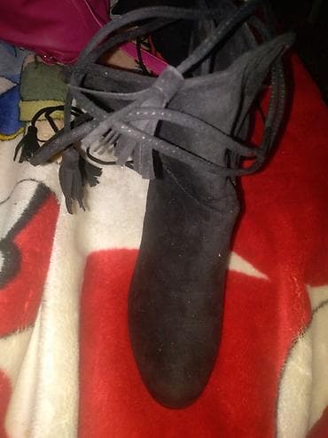 Gležnjače, crne na lalafo.rs — 3 Gležnjače, crne — 3