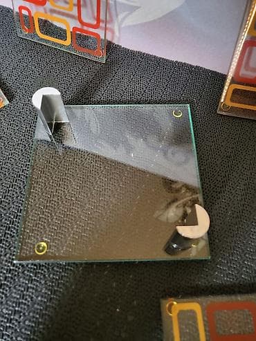 Postolja vintaz sa stalkom za case,staklena. Stalak sa at lalafo.rs — 9 Postolja vintaz sa stalkom za case,staklena. Stalak sa — 9