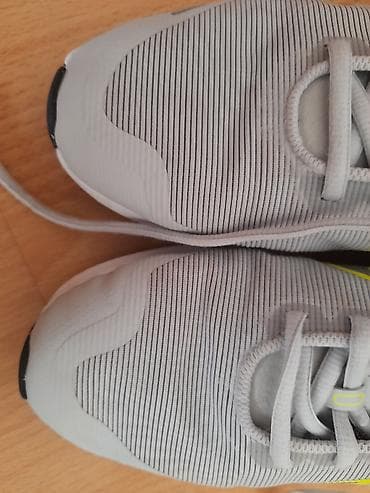 Patike sportskog dizajna, idealne za svakodnevnu upotrebu ili sportske na lalafo.rs — 4 Patike sportskog dizajna, idealne za svakodnevnu upotrebu ili sportske — 4