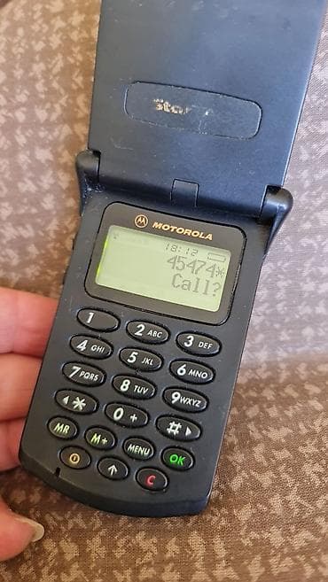 Motorola StarTAC – klasični preklopni GSM telefon - Model: Motorola at lalafo.rs — 4 Motorola StarTAC – klasični preklopni GSM telefon - Model: Motorola — 4