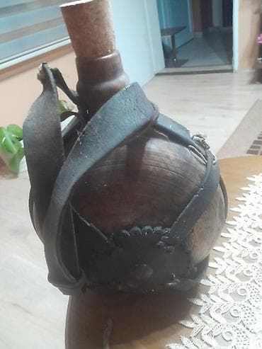 cepaci za drva: Drvena čutura sa kaišem i čepom od plute - Tradicionalna okrugla na lalafo.rs — 1 cepaci za drva: Drvena čutura sa kaišem i čepom od plute - Tradicionalna okrugla — 1