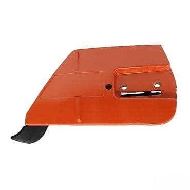 Oranžni štitnik kočnice za motornu testeru, dizajniran da pruži na lalafo.rs Oranžni štitnik kočnice za motornu testeru, dizajniran da pruži