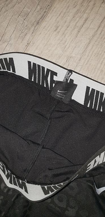 Trenerke komplet gornji deo beli sa rajfislisem i kapuljacom,na na lalafo.rs — 10 Trenerke komplet gornji deo beli sa rajfislisem i kapuljacom,na — 10