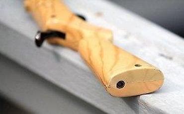 Upaljač u obliku puške / karabina24,5 cm. Upaljač u obliku puške/ na lalafo.rs — 10 Upaljač u obliku puške / karabina24,5 cm. Upaljač u obliku puške/ — 10
