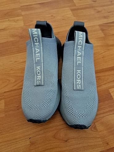 Michael Kors zenske patike.Nove orginal.Sive boje sa istaknutim na lalafo.rs — 3 Michael Kors zenske patike.Nove orginal.Sive boje sa istaknutim — 3