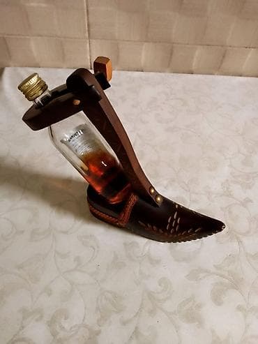 Dekorativni drveni držač za mini flašu u obliku opanka - Ručno rađen na lalafo.rs — 2 Dekorativni drveni držač za mini flašu u obliku opanka - Ručno rađen — 2