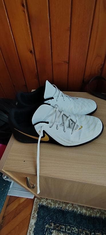 Patike Nike Phantom GT u beloj boji sa crnim detaljima. Dizajnirane su na lalafo.rs — 1 Patike Nike Phantom GT u beloj boji sa crnim detaljima. Dizajnirane su — 1