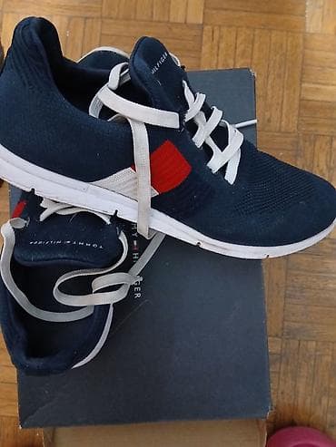 Tommy Hilfiger zenske patike nekoliko puta obuvene. kao iz radnje at lalafo.rs — 1 Tommy Hilfiger zenske patike nekoliko puta obuvene. kao iz radnje — 1