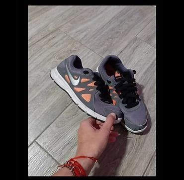 Patike uniseks Nike, broj 40. Muske i zenske ocuvane spolja,i od na lalafo.rs — 3 Patike uniseks Nike, broj 40. Muske i zenske ocuvane spolja,i od — 3