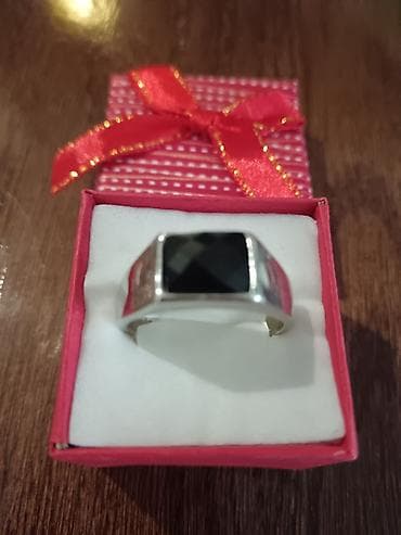 Велики избор мушког прстења у жутој и белој позлати 925 финоће na lalafo.rs — 9 Велики избор мушког прстења у жутој и белој позлати 925 финоће — 9