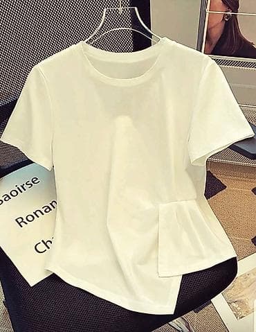 Women's T-shirts and tops: Majica kratak rukav asimeteicna u pero sa karnerom na prednjoj strani at lalafo.rs — 1 Women's T-shirts and tops: Majica kratak rukav asimeteicna u pero sa karnerom na prednjoj strani — 1