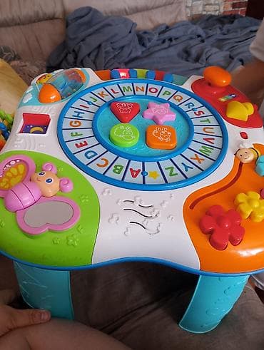 Ovaj interaktivni sto za aktivnosti dizajniran je da zabavi i edukuje na lalafo.rs — 10 Ovaj interaktivni sto za aktivnosti dizajniran je da zabavi i edukuje — 10