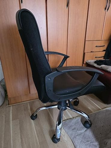 Kancelarijske stolice: Ergonomiska kancelarijska stolica na točkićima - Materijal: sedište i na lalafo.rs — 3 Kancelarijske stolice: Ergonomiska kancelarijska stolica na točkićima - Materijal: sedište i — 3