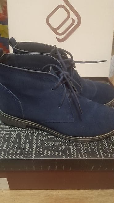 Ženske gležnjače čizme – tamnoplave Malo korištene broj 36 ! - Model na lalafo.rs — 1 Ženske gležnjače čizme – tamnoplave Malo korištene broj 36 ! - Model — 1