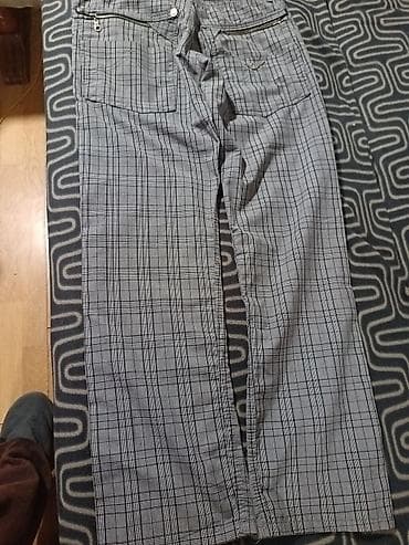 zenske broj: Emporio Armani ženske pantalone – karirani dezen (siva/crna) - Model at lalafo.rs — 4 zenske broj: Emporio Armani ženske pantalone – karirani dezen (siva/crna) - Model — 4