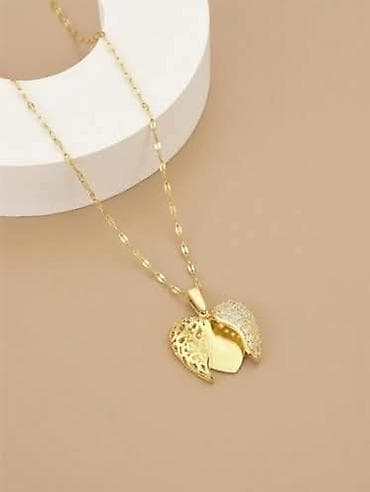 Ogrlica sa priveskom u obliku srca - Dizajn: kombinacija dve teksture na lalafo.rs — 1 Ogrlica sa priveskom u obliku srca - Dizajn: kombinacija dve teksture — 1