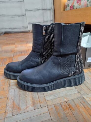 Gležnjače, 38 na lalafo.rs Gležnjače, 38