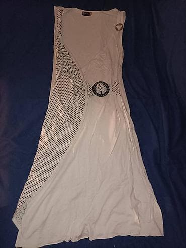 Na prodaju jako lepa letnja haljina, pamučna, M veličina ali ima na lalafo.rs Na prodaju jako lepa letnja haljina, pamučna, M veličina ali ima