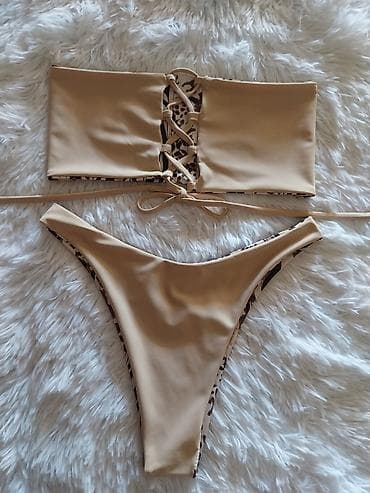 Dvocvetni/reverzibilni bikini set – 2 u 1 - Model: bandeau top bez na lalafo.rs — 2 Dvocvetni/reverzibilni bikini set – 2 u 1 - Model: bandeau top bez — 2