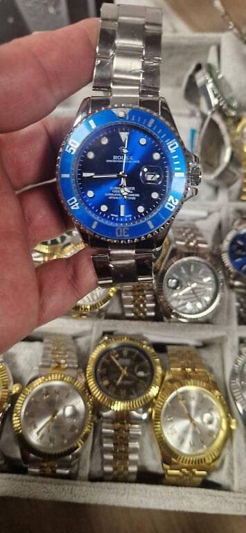 Satovi muški ženski,uniseks Cena:2500din (sa kutijom običnom) na lalafo.rs — 10 Satovi muški ženski,uniseks Cena:2500din (sa kutijom običnom) — 10